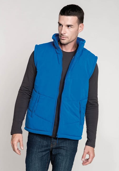 Le bodywarmer polaire : la star du textile publicitaire sur les chantiers